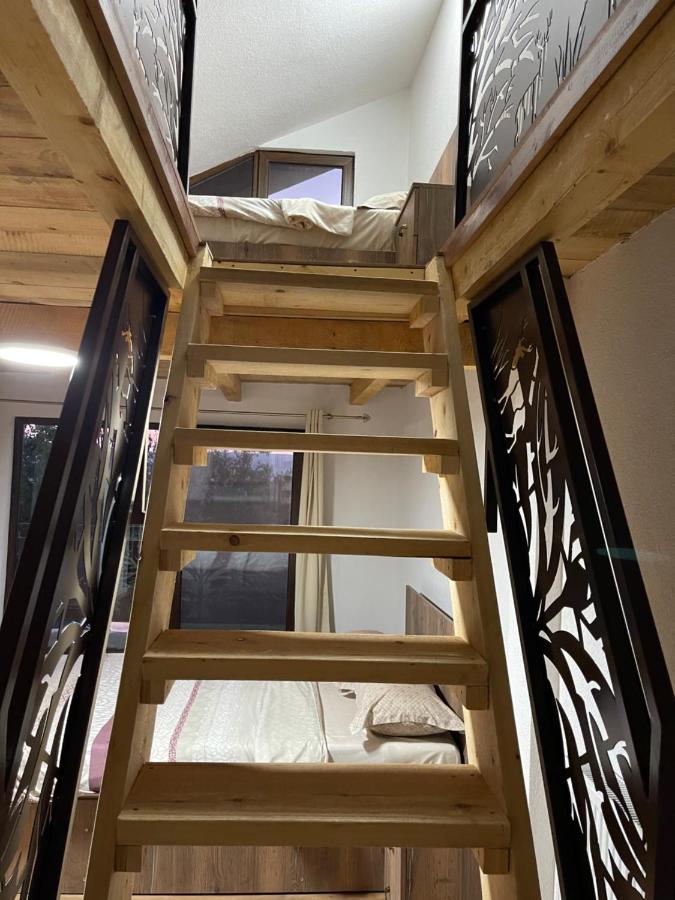 トゥルダ Wineyards Salin Bed & Breakfast エクステリア 写真